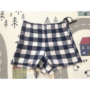 Old Navy high-waisted Buffalo plaid shorts
